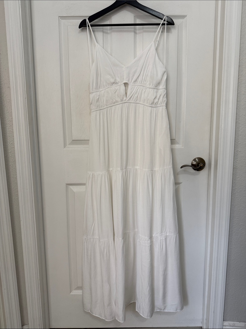 Lightweight women’s White Maxi Dress with Spaghetti Straps